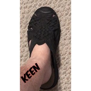 Keen Mules Clogs Flats Sandals Size 9W* see note